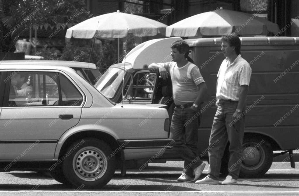 Közlekedés - Forgalmi dugó a fővárosban