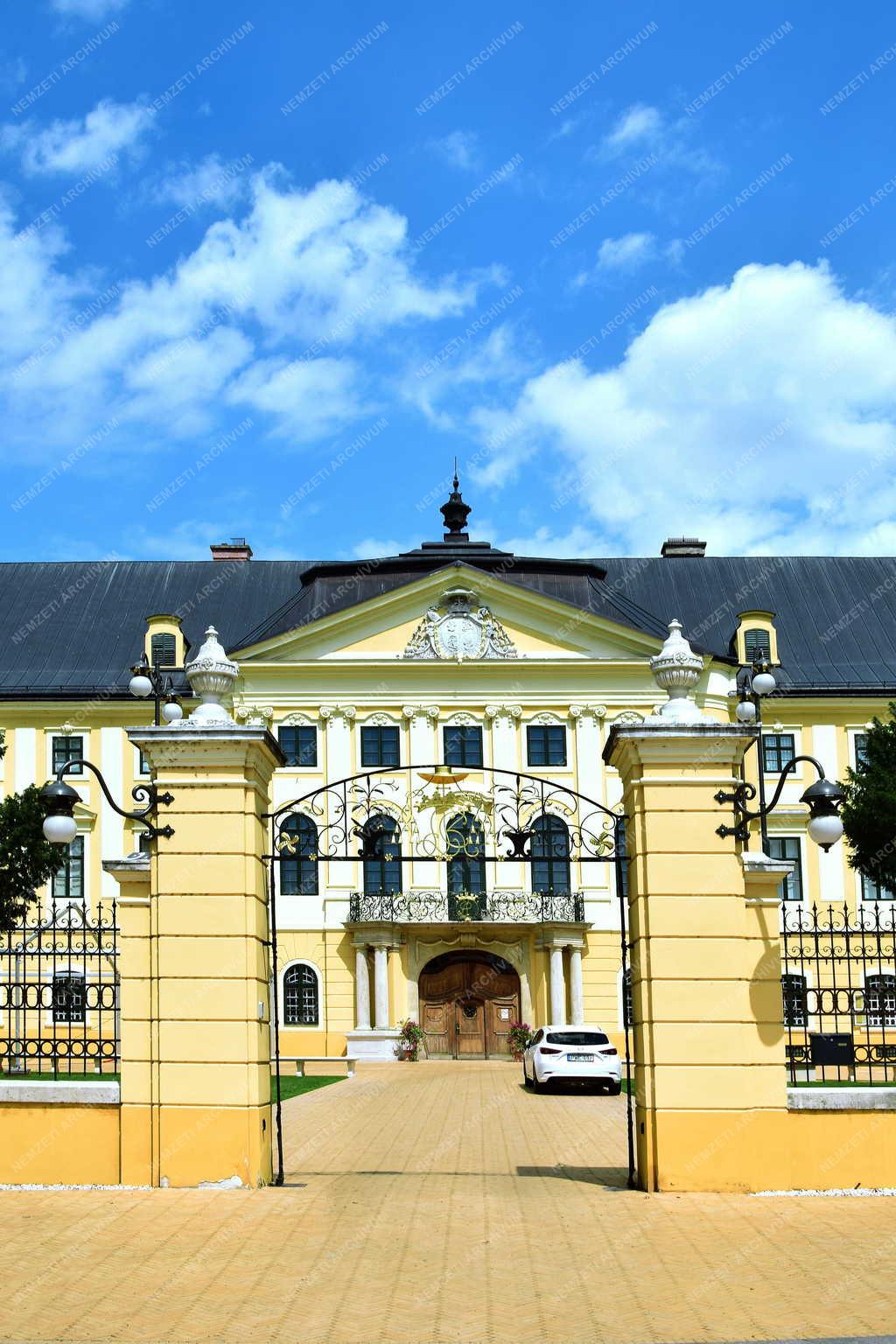 Városkép - Kalocsa - Érseki palota