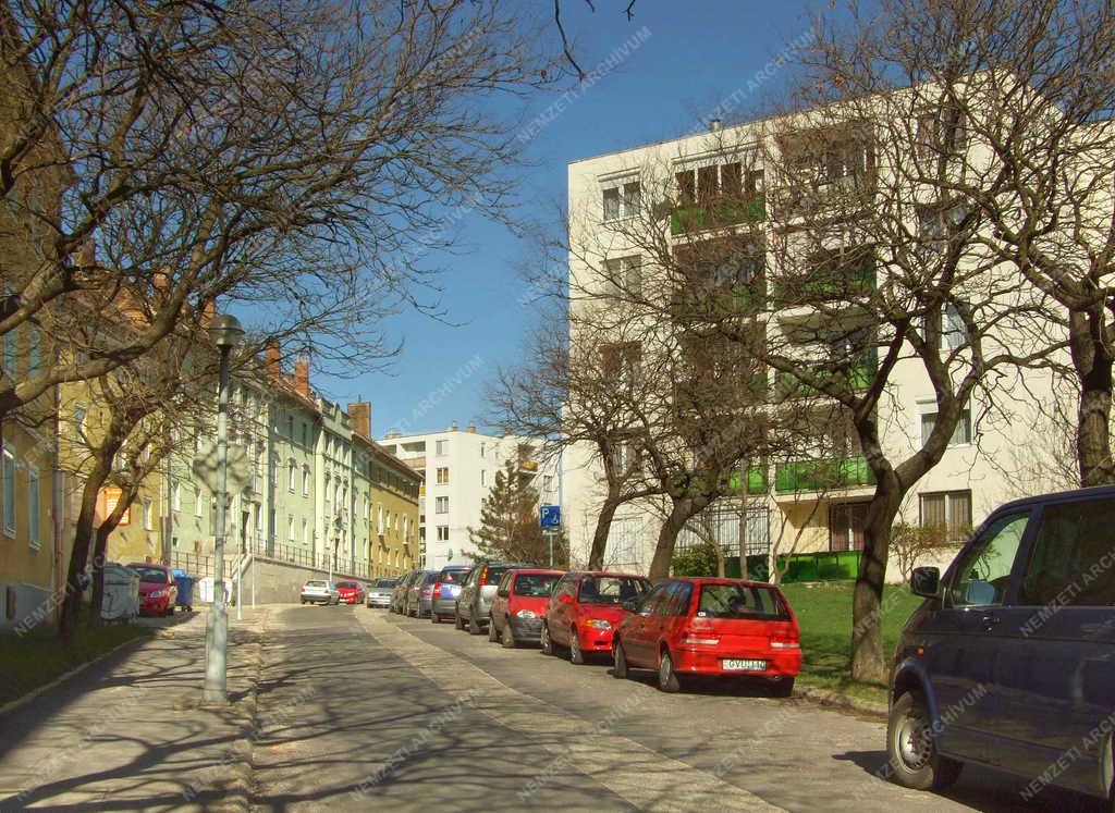 Városkép - Várpalota - Lakóépületek
