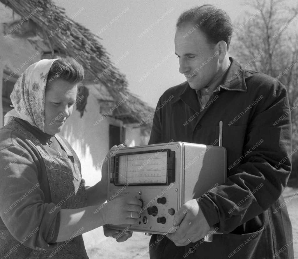 Szolgáltatás - Falusi helyszíni televízió- és rádió javítás