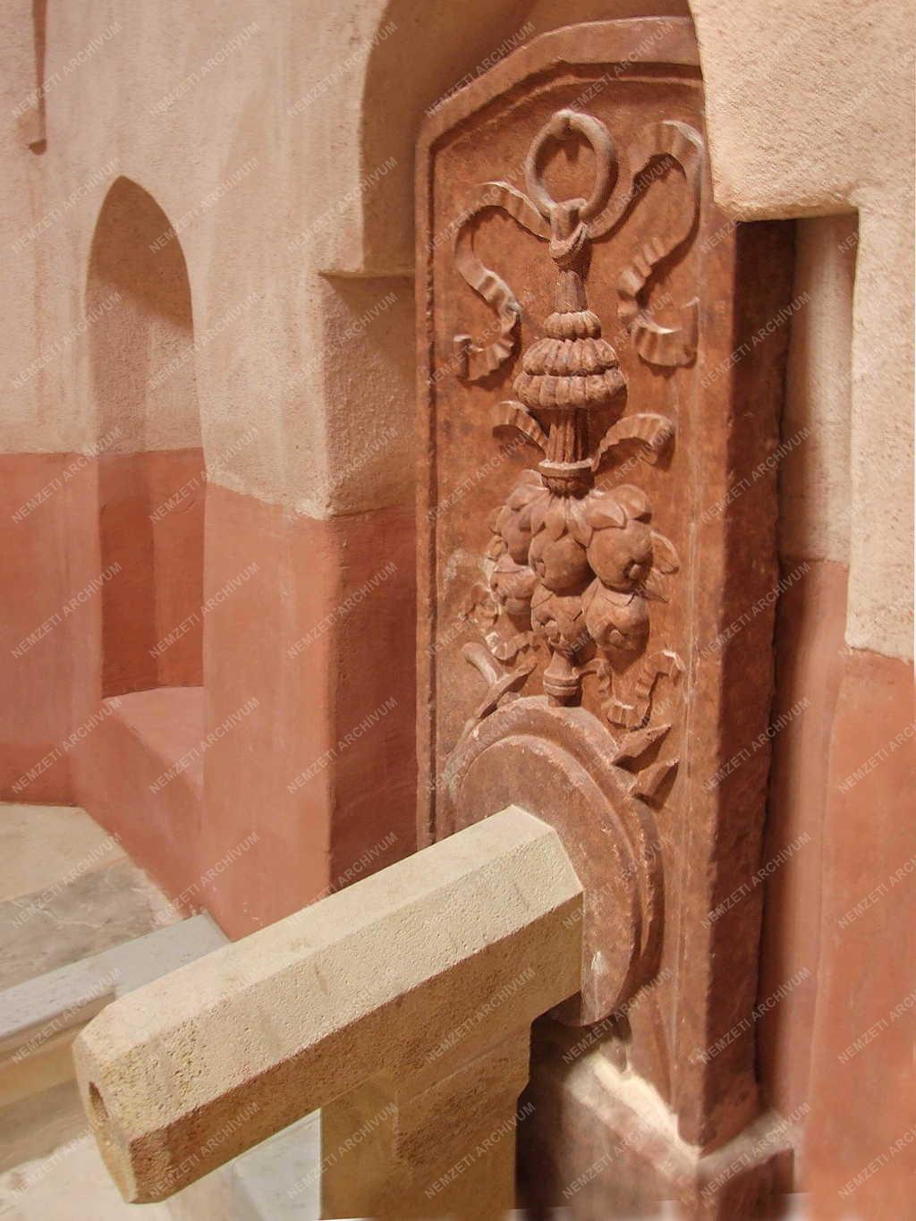 Építészet - Műemlék - Gyógyfürdő - Megújult a Rác fürdő