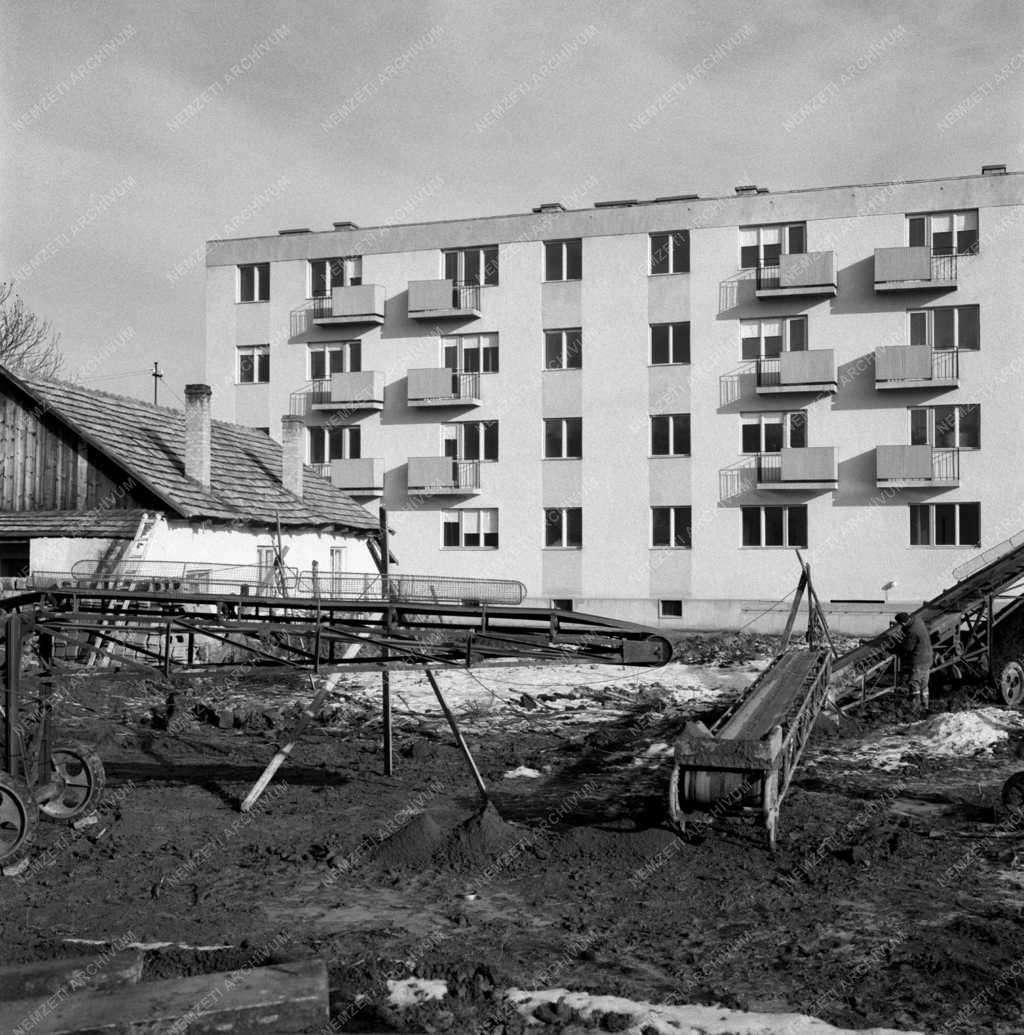 Városkép - Gödöllő 1966. január elsejétől város lesz