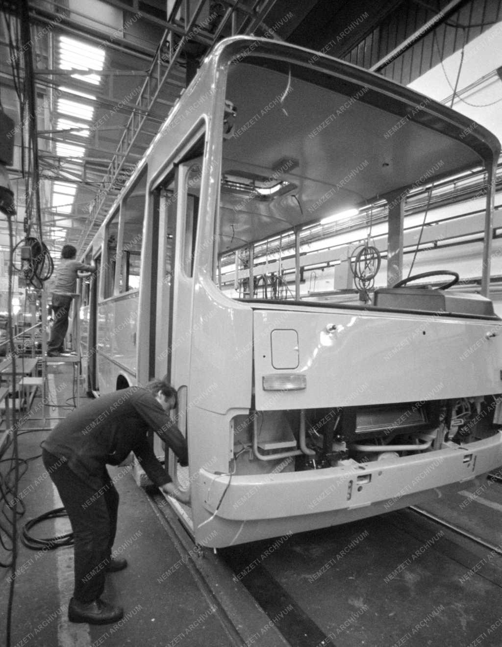 Ipar - Gépjárműgyártás - A 60 ezredik IKARUS autóbusz