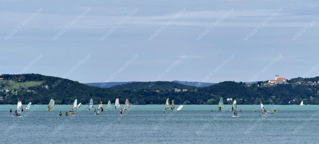 Szabadidő - Zamárdi - Széllovasok a Balatonon