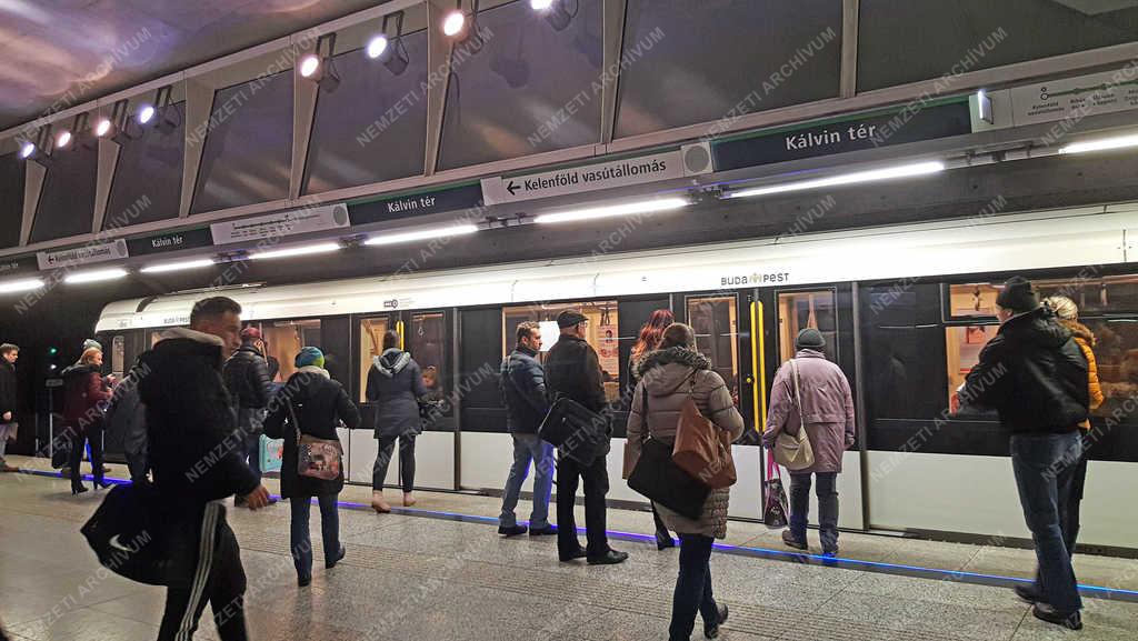 Közlekedés - Budapest - Kálvin téri metróállomás