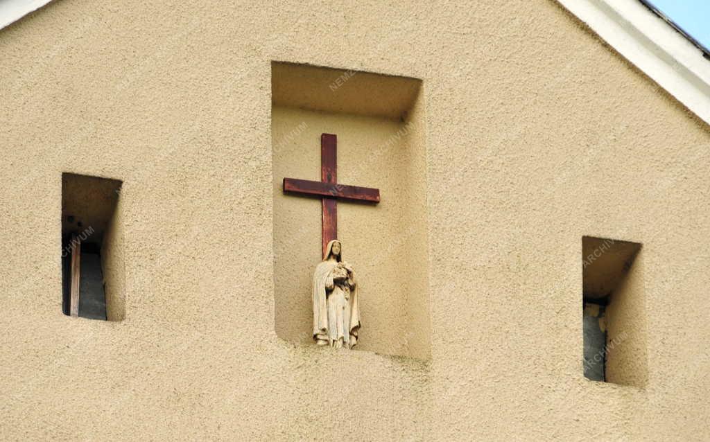 Dobronhegy - Épületdísz