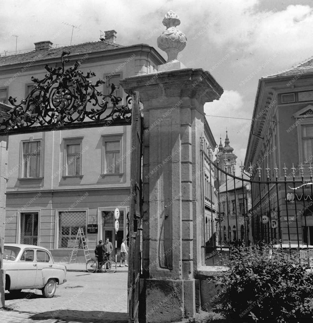 A szerző válogatása - Egri műemlékek