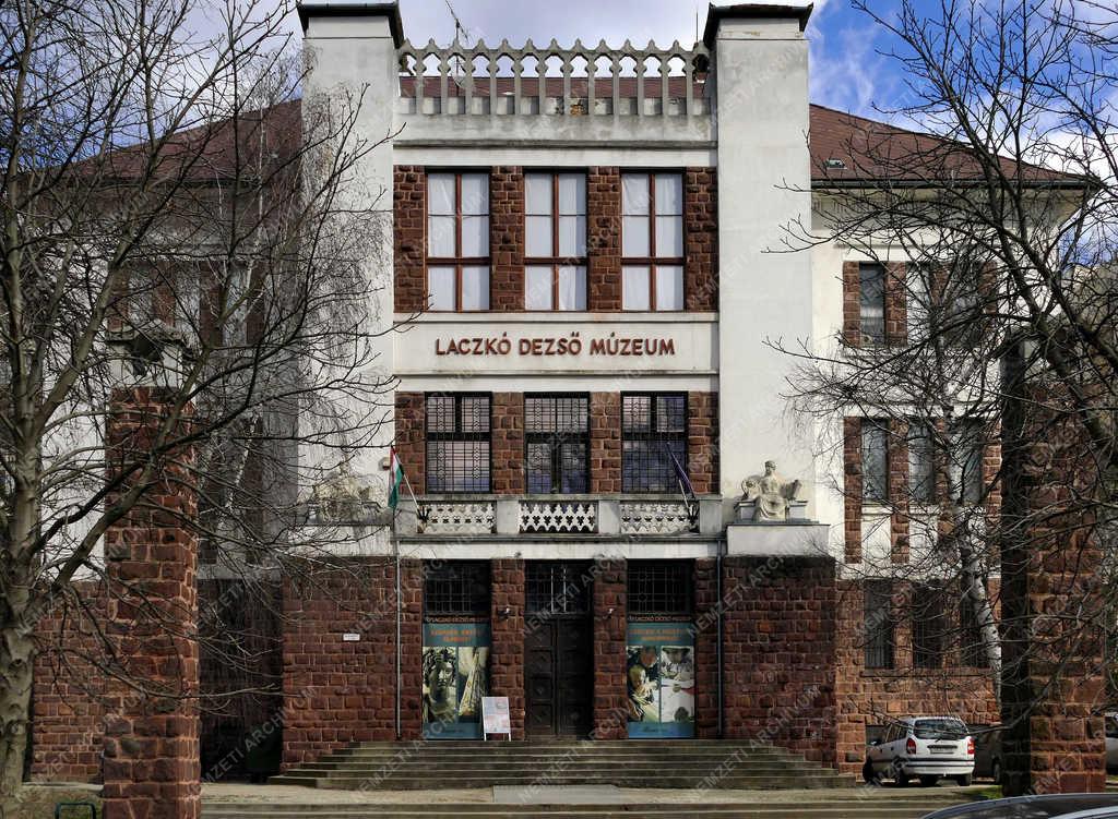 Kultúra - Veszprém - A Laczkó Dezső Múzeum