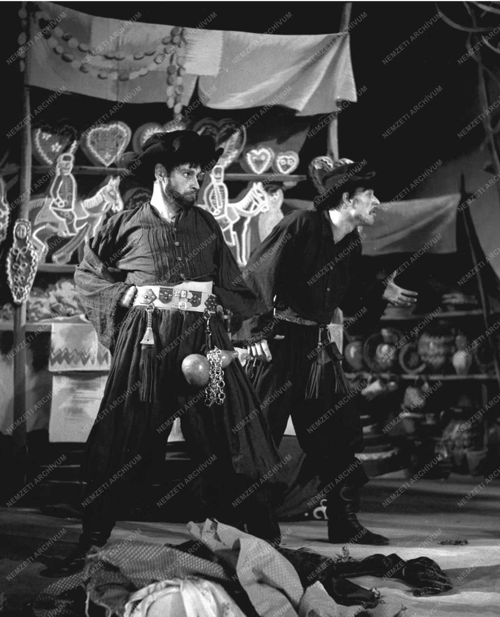 Kultúra - Magyar Állami Népi Együttes