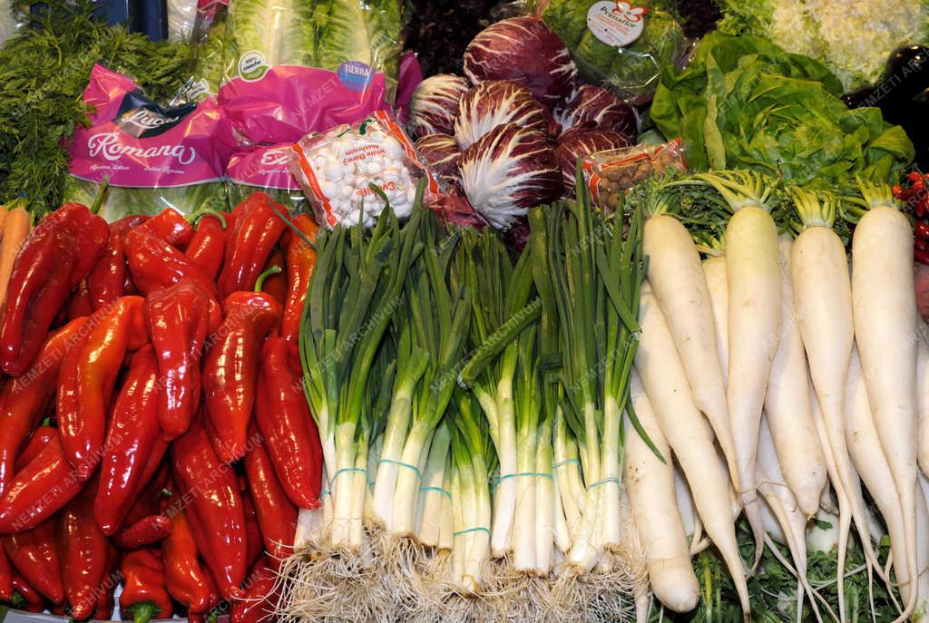 Kereskedelem - Budapest - A Fővám téri Nagycsarnok