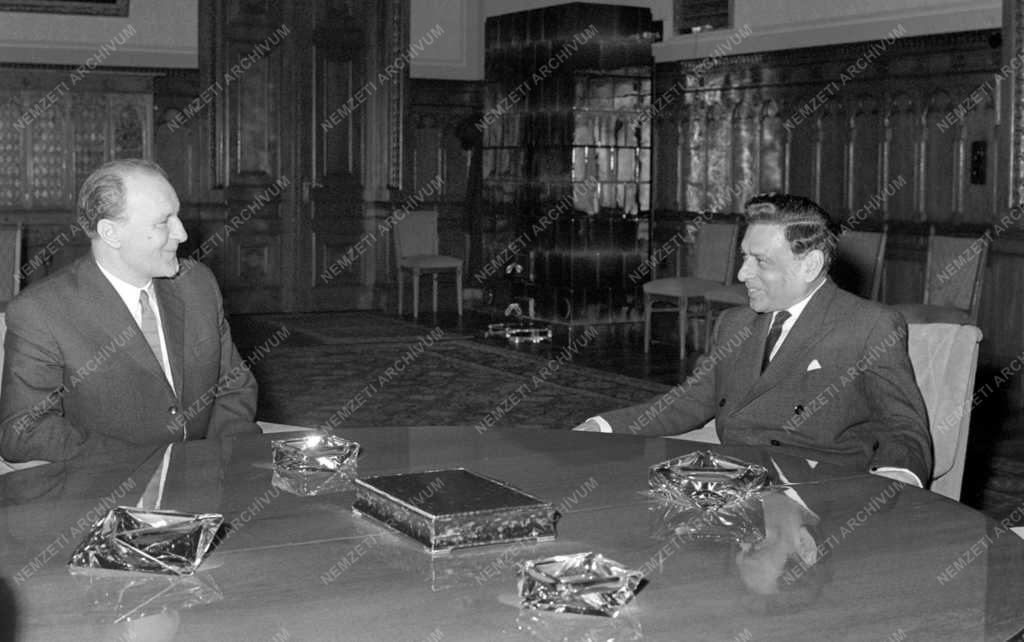 Külkapcsolat - Ratan Kumar Nehru Budapesten