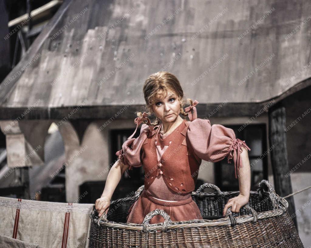 Kultúra - Film - A Bolondok bálja című tv-film forgatása