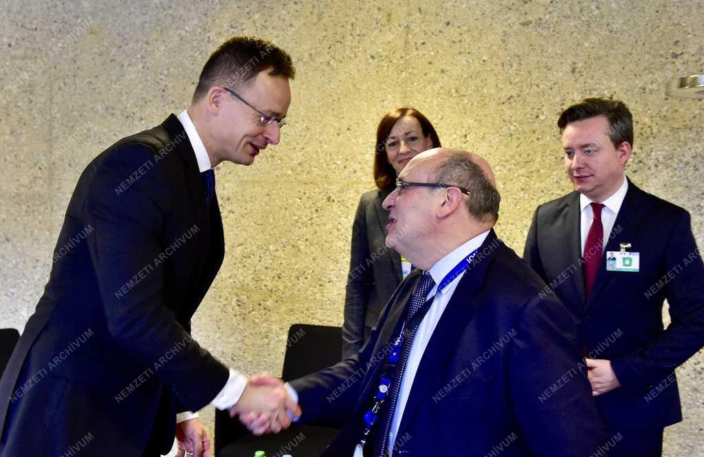 Szijjártó Péter Genfben