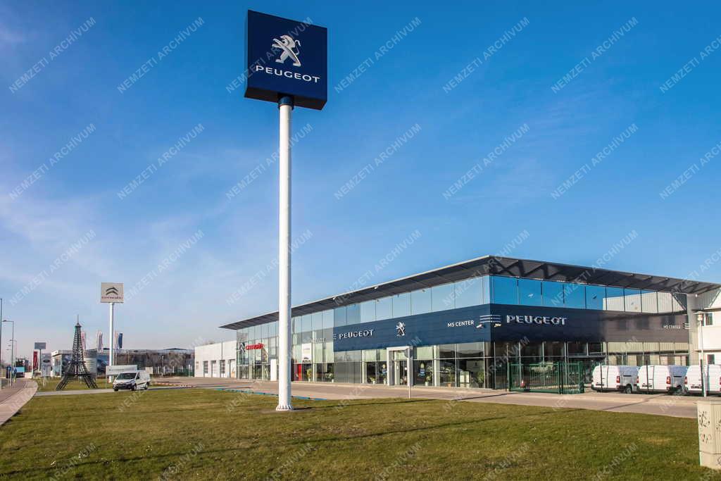 Kereskedelem - Budapest - Autószalonok az M5 Centerben
