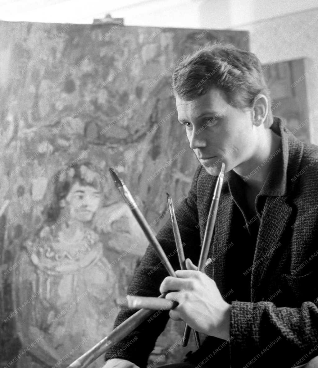 Kultúra - Torbó Gyula fiatal komlói festőművész 