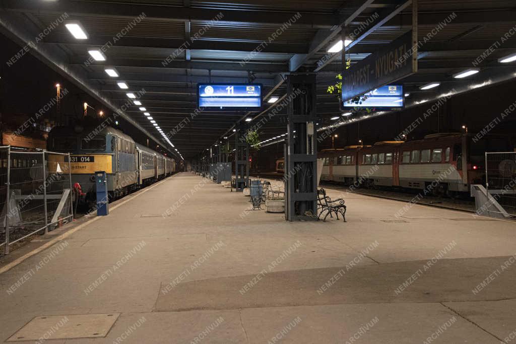 Közlekedés - Budapest - Nyugati pályaudvar