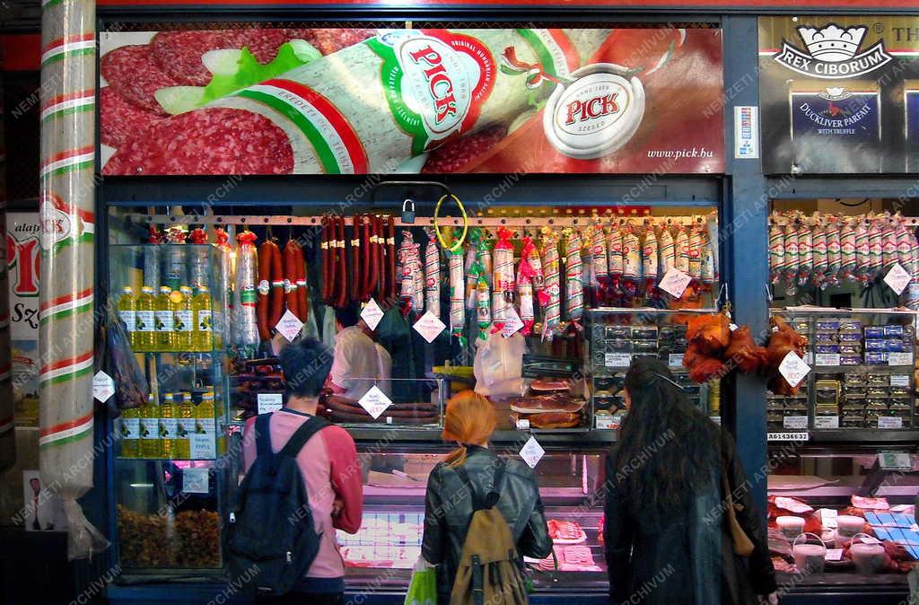 Kereskedelem - Budapest -  Húsáru szaküzlet a Nagycsarnokban
