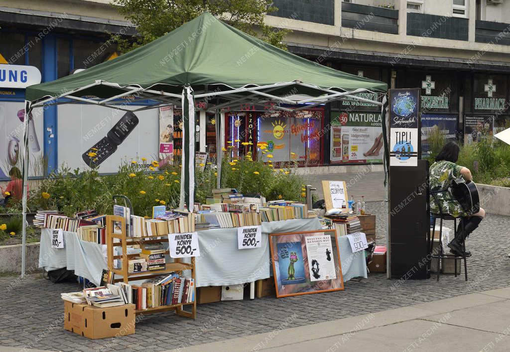 Városkép - Budapest - Könyvsátor