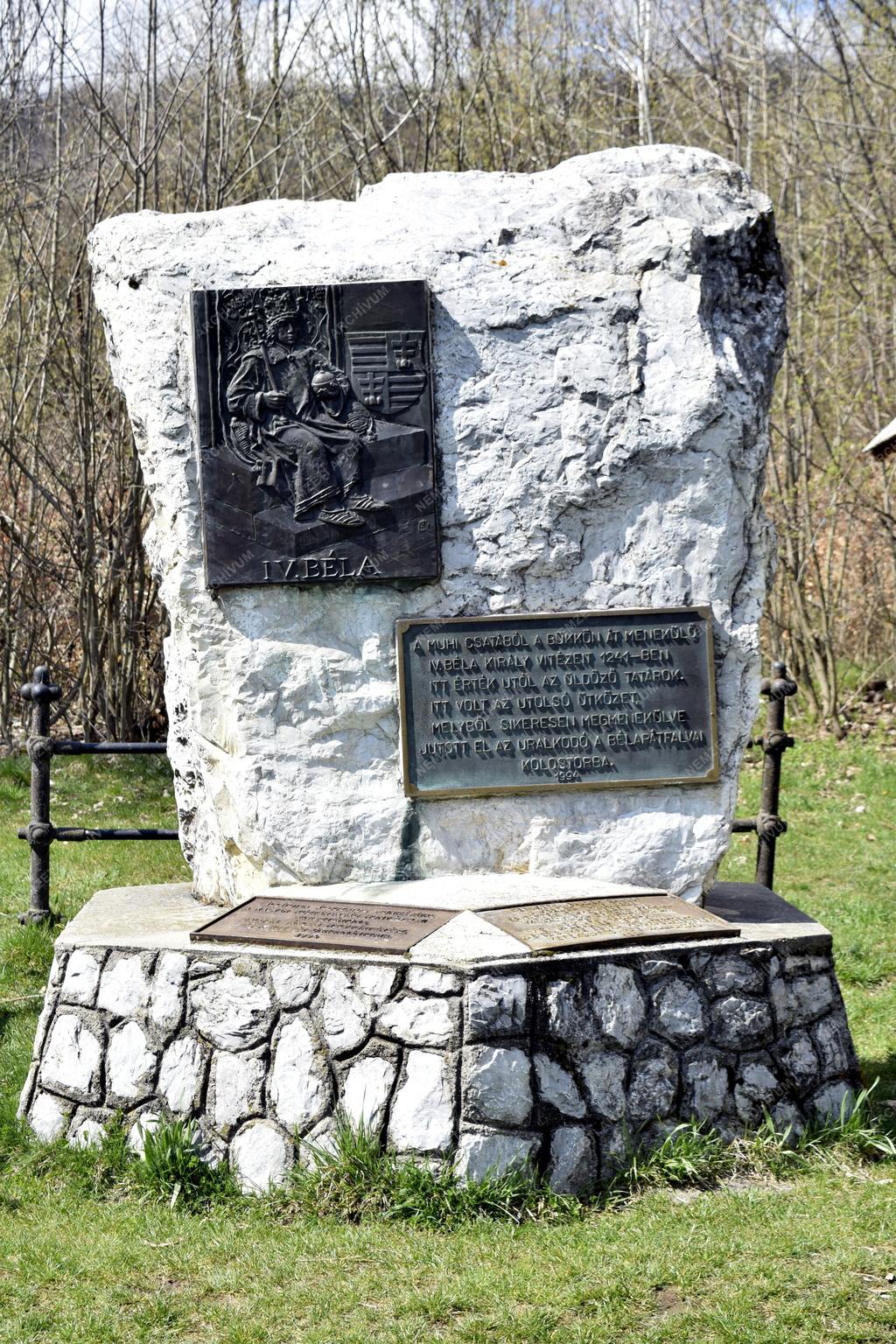 Kultúra - IV. Béla-emlékmű Bükkszentkereszten