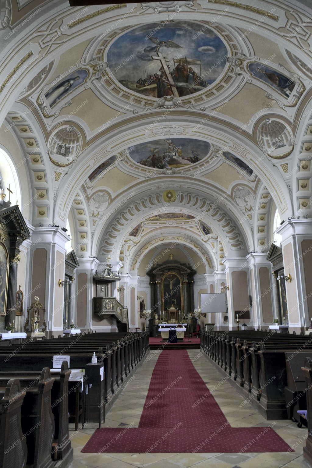 Egyház - Cegléd - Szent Kereszt főplébánia-templom