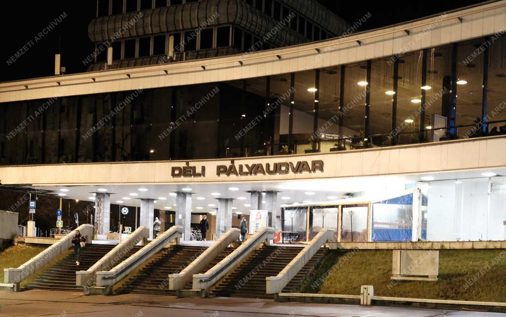 Esti városkép - Budapest - Déli pályaudvar