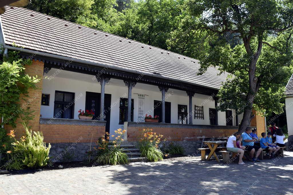 Kultúra - Orfűi Kézműves Egyesület a Malom Múzeumban