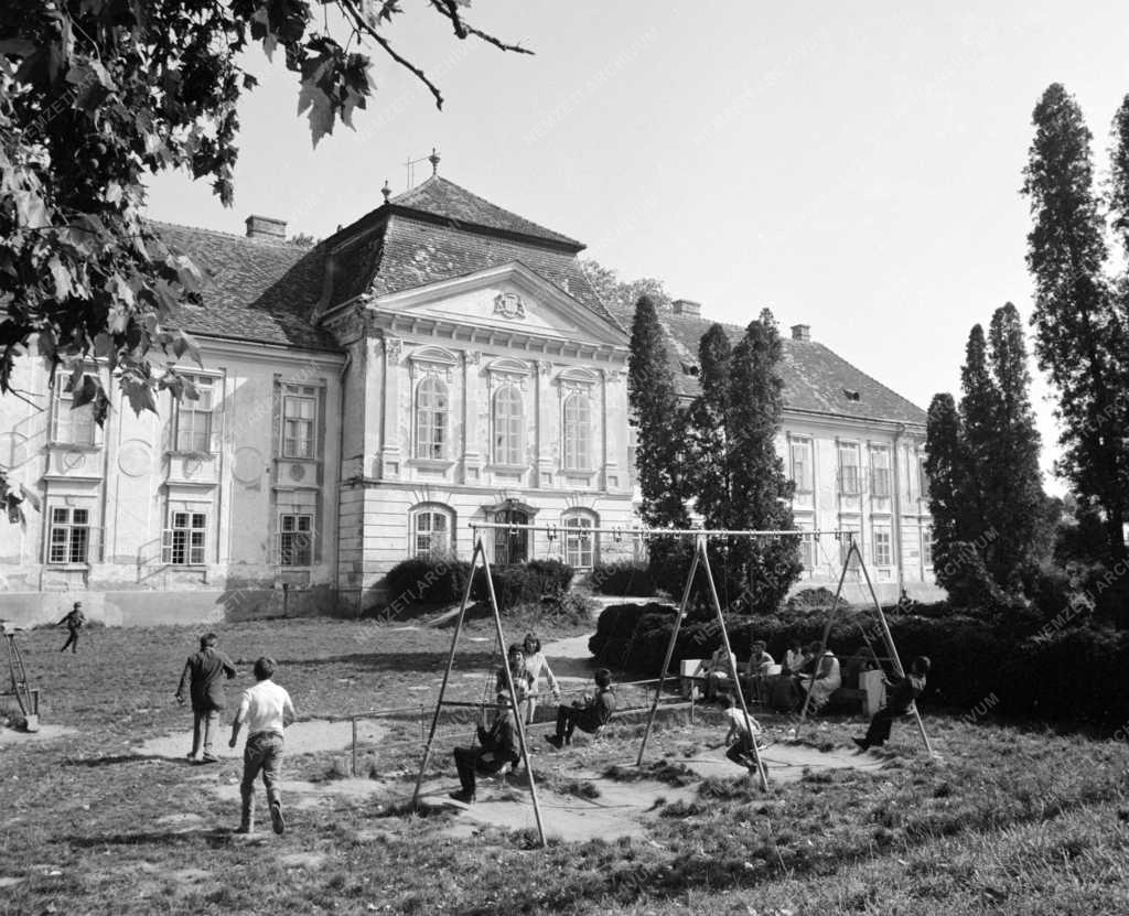 Magyar kastélyok - A zalaszentgróti Batthyány-kastély