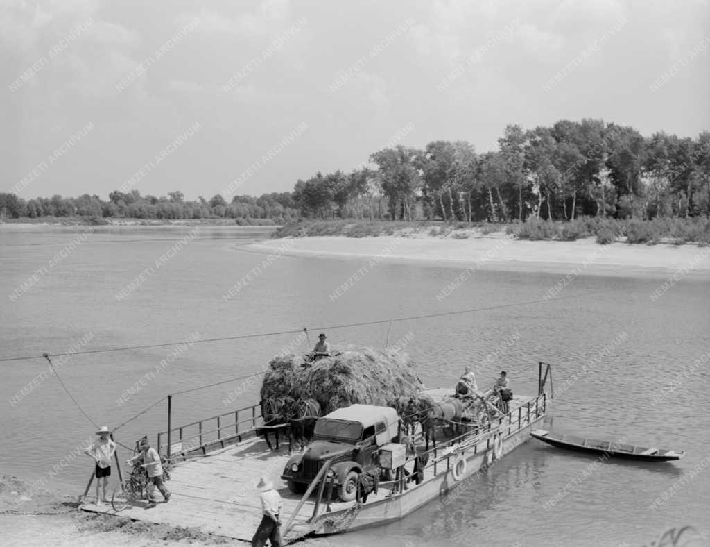 Vízi közlekedés - Tiszakeszi rév