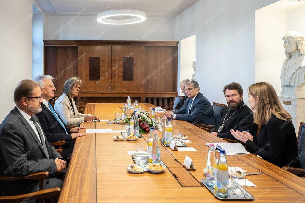 Semjén Zsolt fogadta Hilarion volokolamszki metropolitát