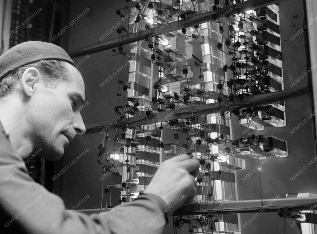 Ipar - Az Ózdi Kohászati Üzemekben