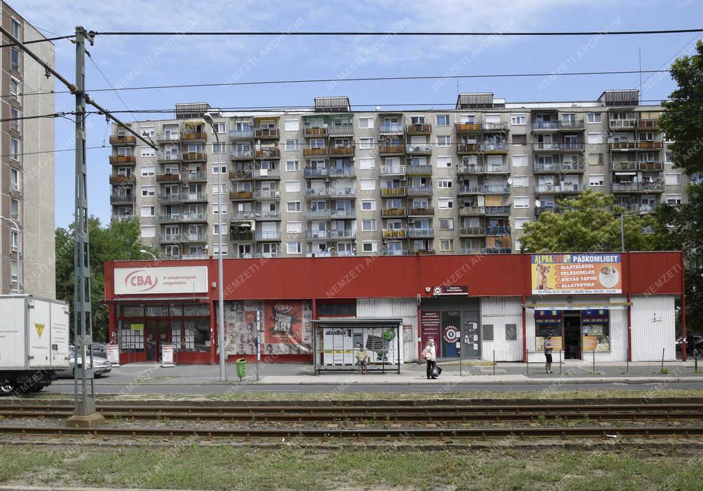 Városkép - Budapest - 50 éves Újpalota