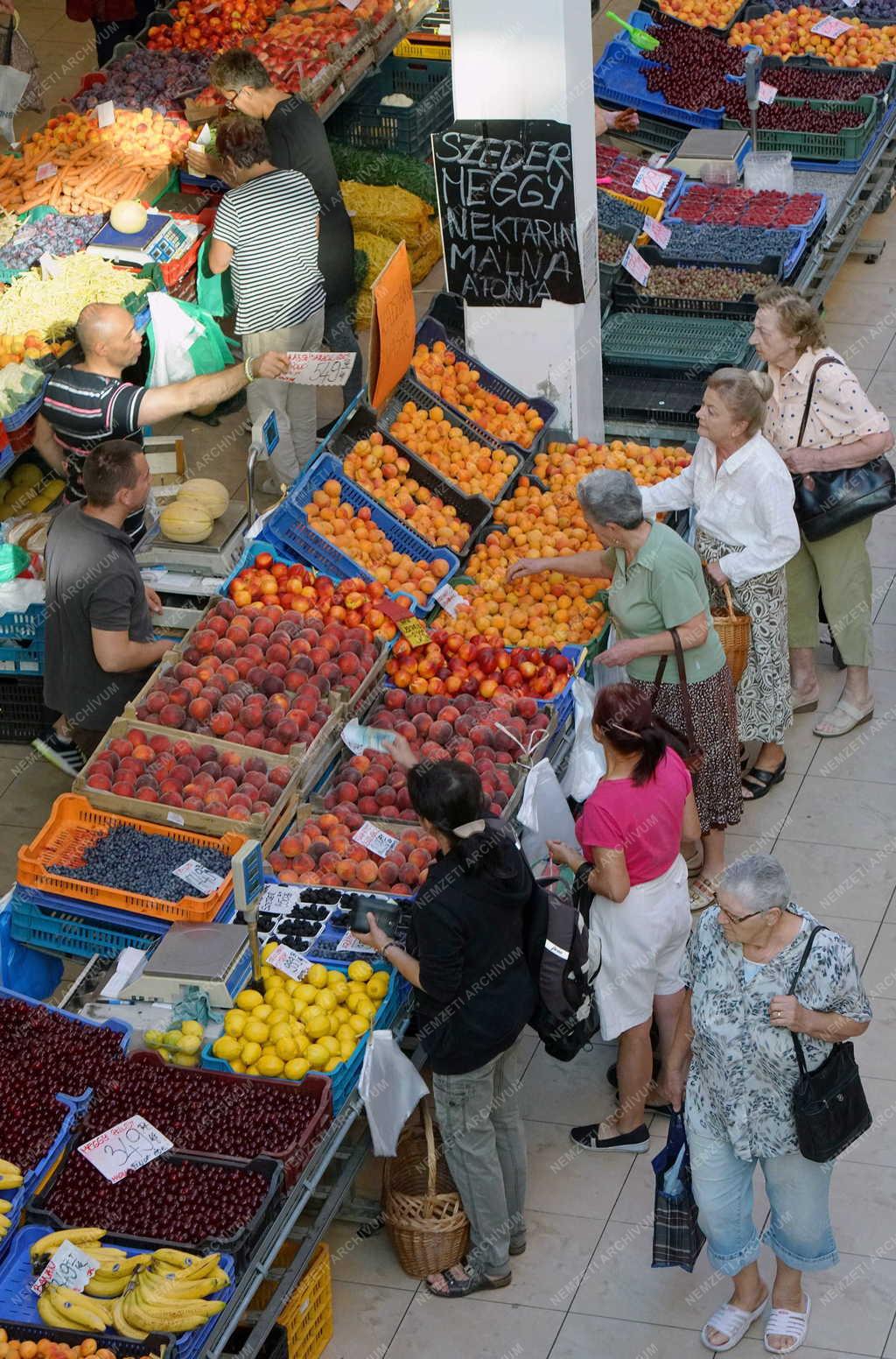 Kereskedelem - Debrecen - Vásárcsarnok