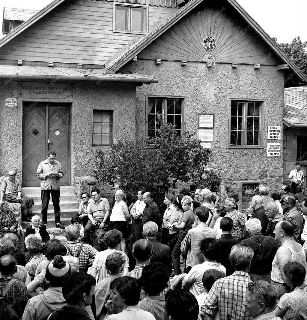 Turizmus - Kevélynyergi menedékház