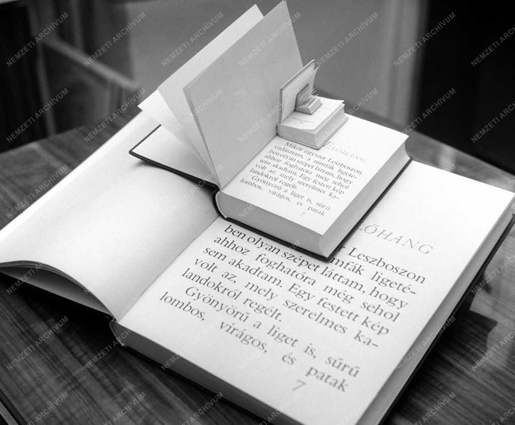 Könyvkiadás - Lenin művek miniatűr kiadásban