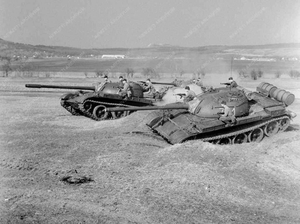 Fegyveres erők - Magyar Néphadsereg