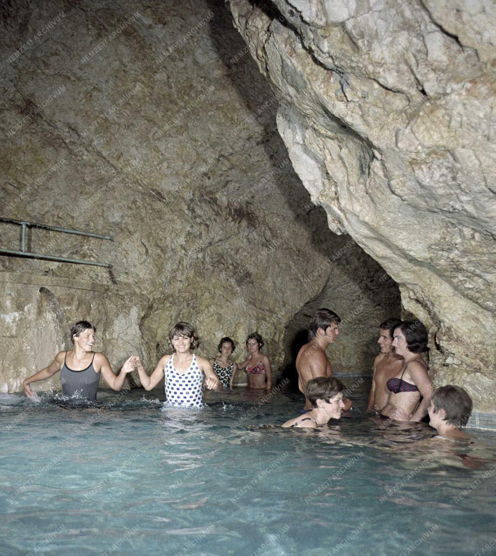 Szabadidő - Egészség - Miskolctapolcai barlangfürdő 