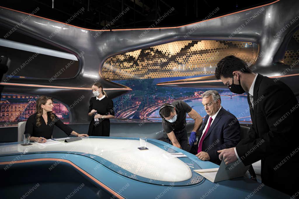Orbán Viktor interjúja a Hír TV-ben