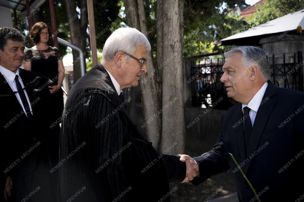 Orbán Viktor Marosvásárhelyen Kincses Előd temetésén