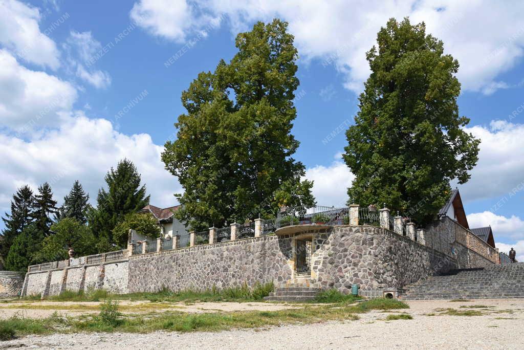Városkép - Verőce - Dunaparti támfal 
