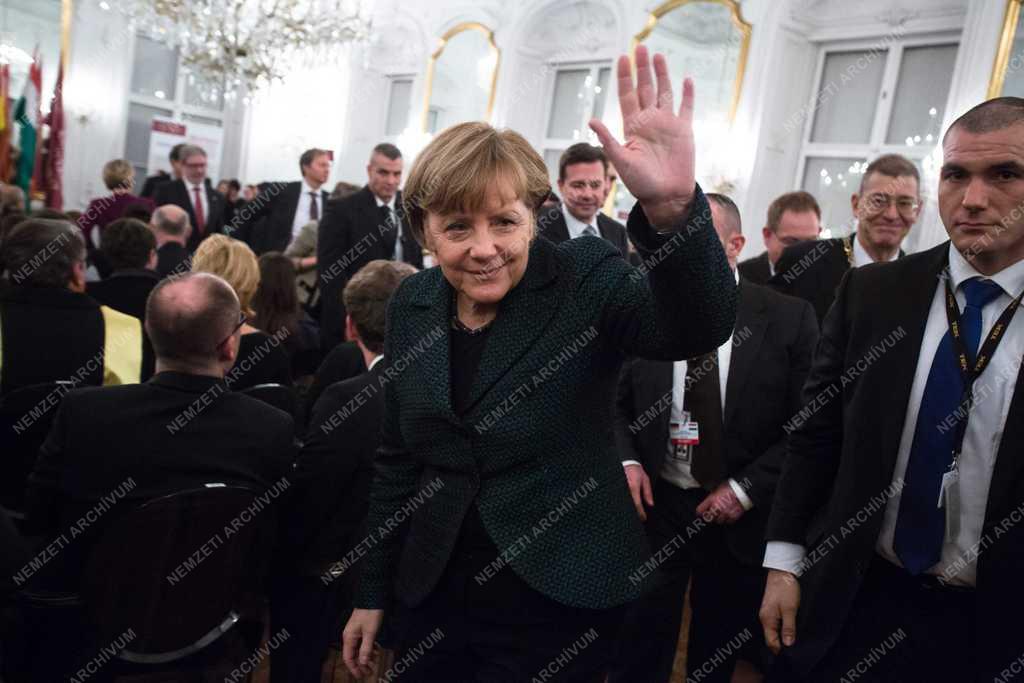 Merkel Budapesten - A német kancellár az Andrássy egyetemen