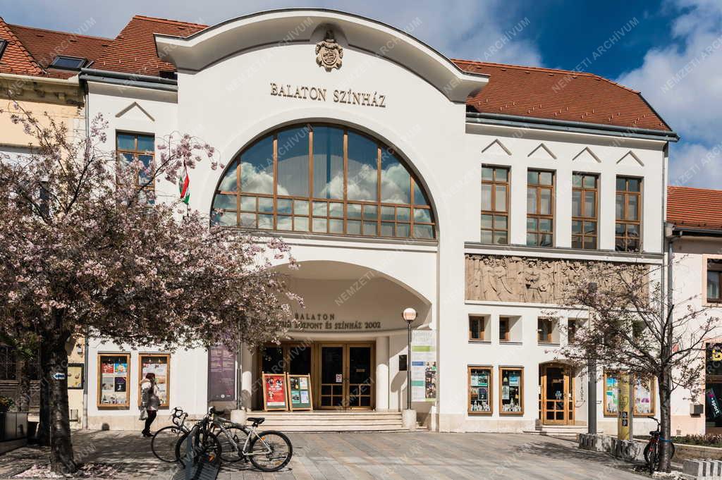 Városkép - Keszthely - Városi Színház épülete