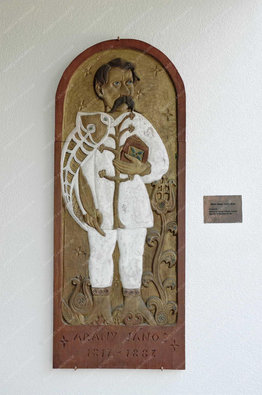 Mátrafüred - Faliszobor