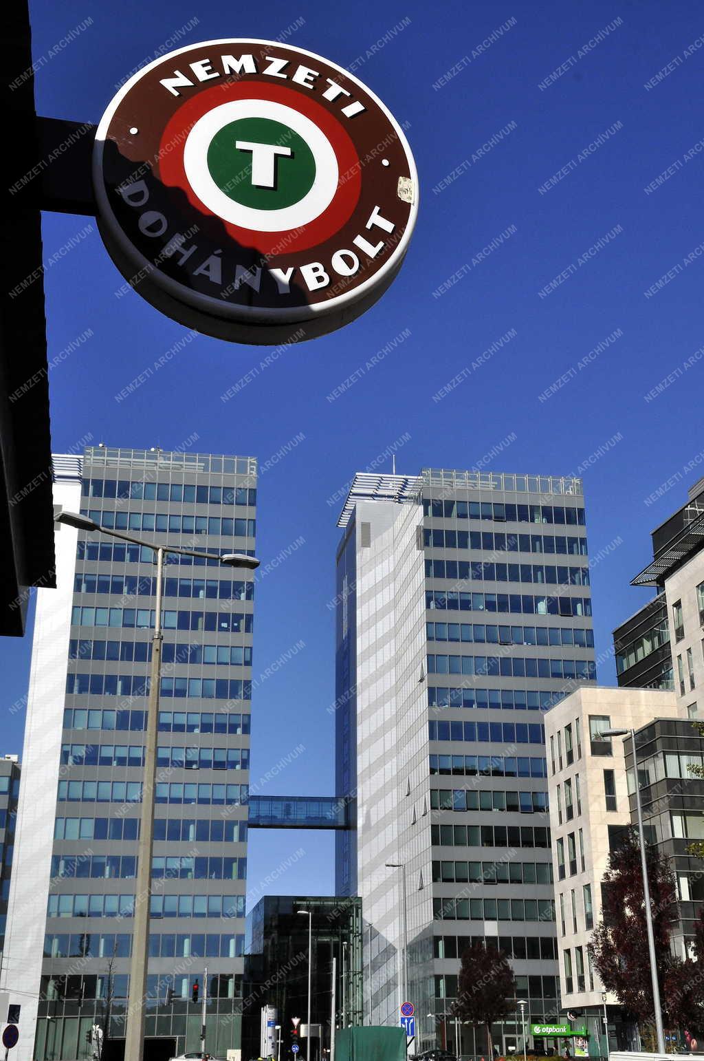 Épület - Budapest - A Duna Tower irodaház
