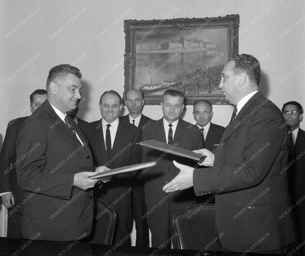 Külkapcsolat - Magyar – jugoszláv műszaki-tudományos együttműködési jegyzőkönyv aláírása