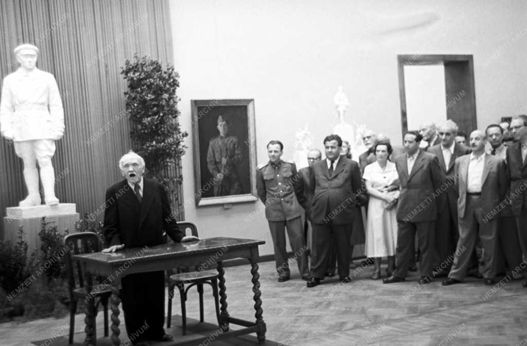 Kultúra - Csók István megnyitja a Tavaszi Tárlatot