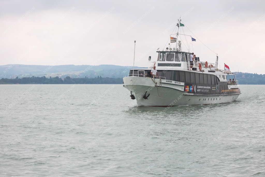 Közlekedés - Tihany  - A Fonyód személyhajó