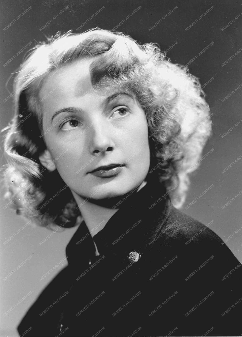 Személy - Film - Petress Zsuzsa 