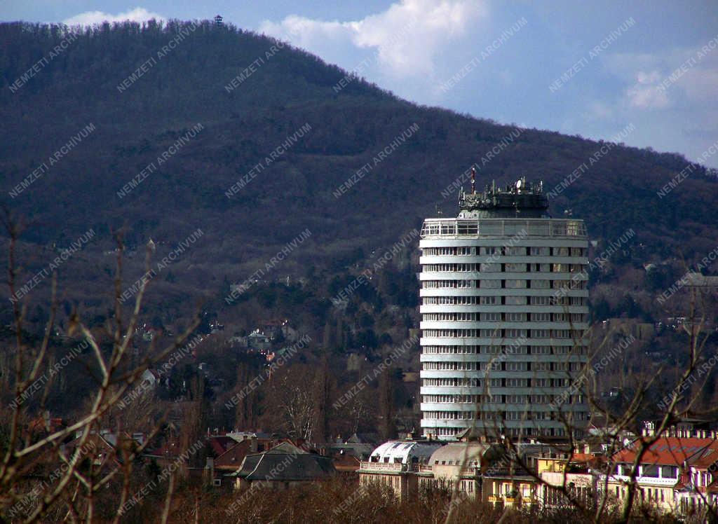 Városkép - Budapest - Budai panoráma a Körszállóval