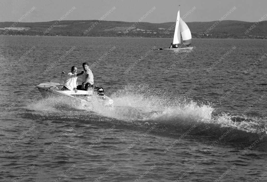 Sport - Szabadidő - Vízisíző klub alakult a Balatonon