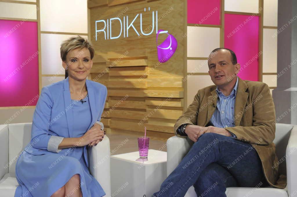 Televízió - Ridikül című női beszélgetős műsor